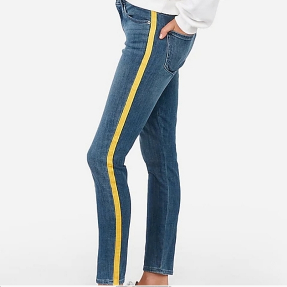 Express Denim - Express Side Yellow Stripe Ankle Leggins
Jeans